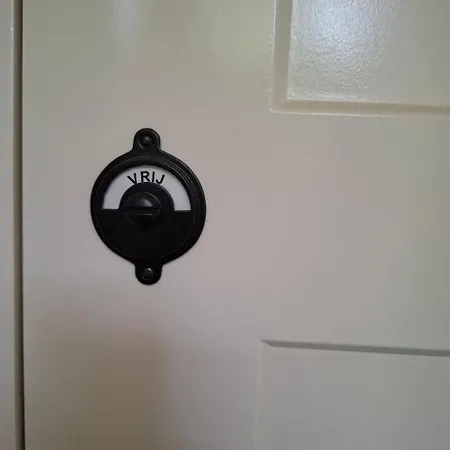 Sleep At Hamtingh's Aan De Vrijthof Couette-café 3*