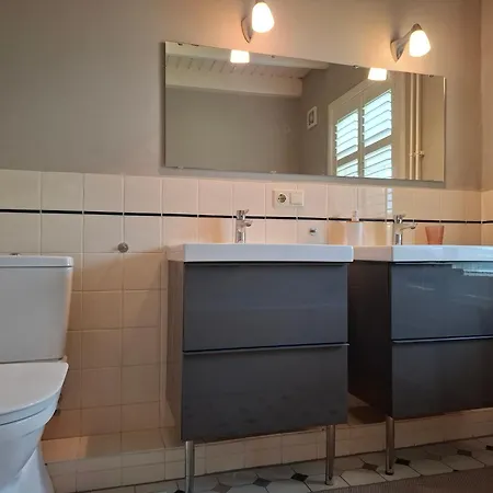 Sleep At Hamtingh's Aan De Vrijthof 3*