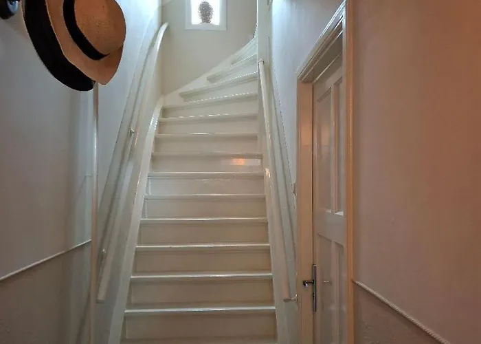 Sleep At Hamtingh's Aan De Vrijthof Hilvarenbeek