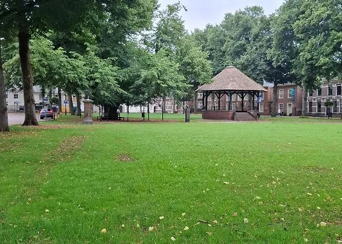 Sleep At Hamtingh's Aan De Vrijthof 3*